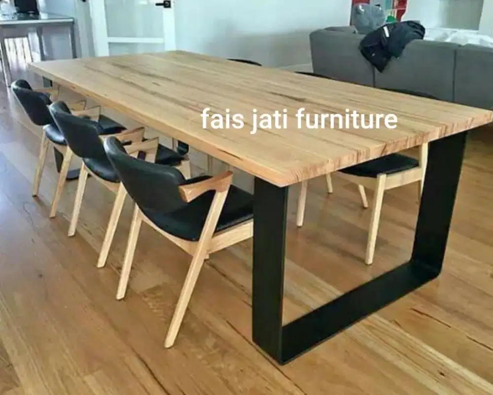 Meja makan minimalis modern