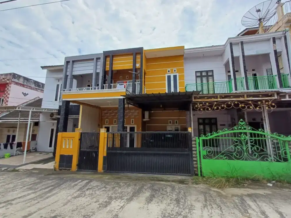 Dijual Cepat Rumah Bagus 2 Lantai Siap Huni di Graha Masturah Jl MP Mangkunegara  Palembang