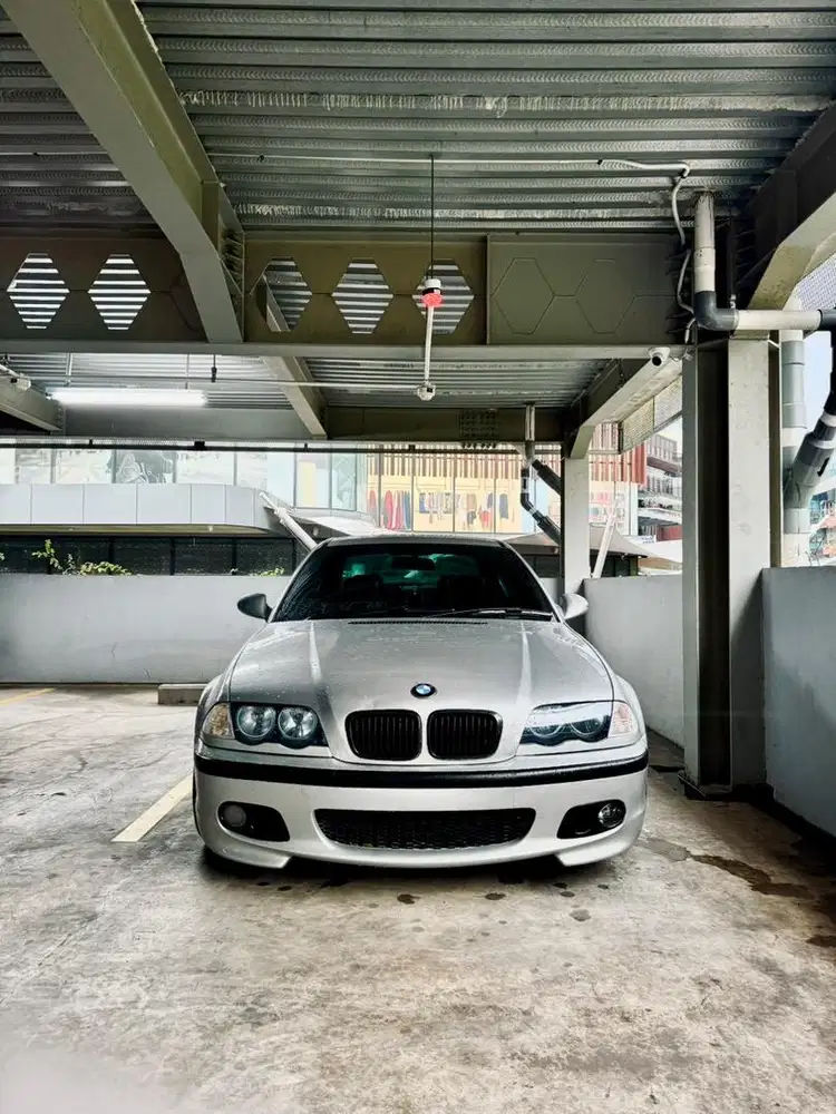 BMW E46 323i 2000