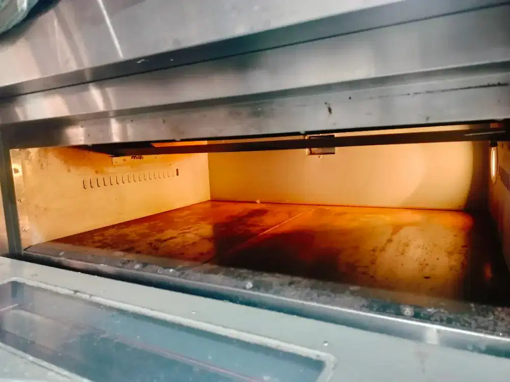 Oven gas 1 deck 2 tray