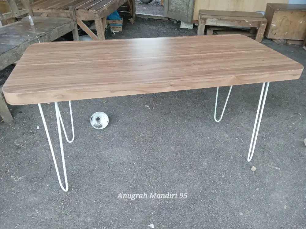 Meja minimalis dan mini bar