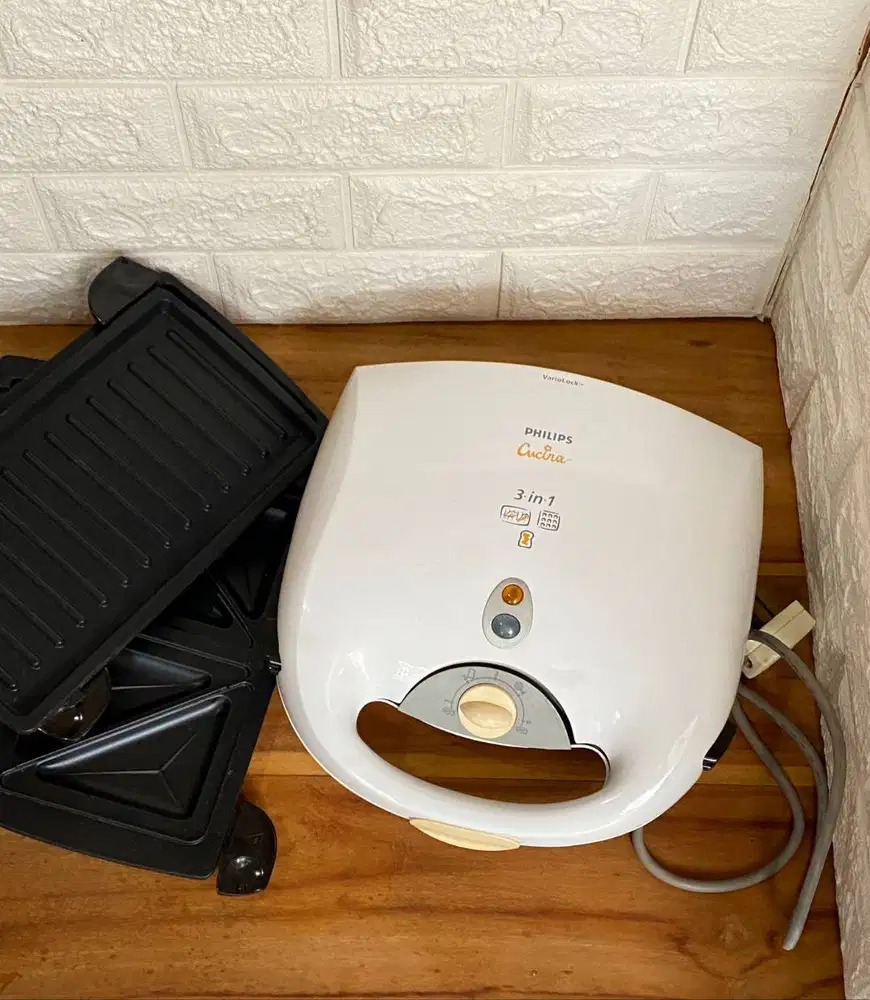 Philips HD2430 Cucina 3-in-1 (toaster-waffle-grill)