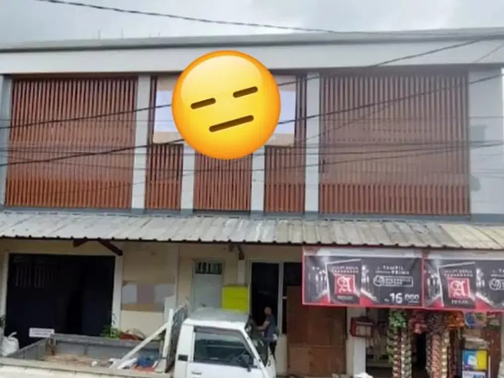 Dijual rumah kost pinggir jalan  sangat murah Kamar kost 19 pintu