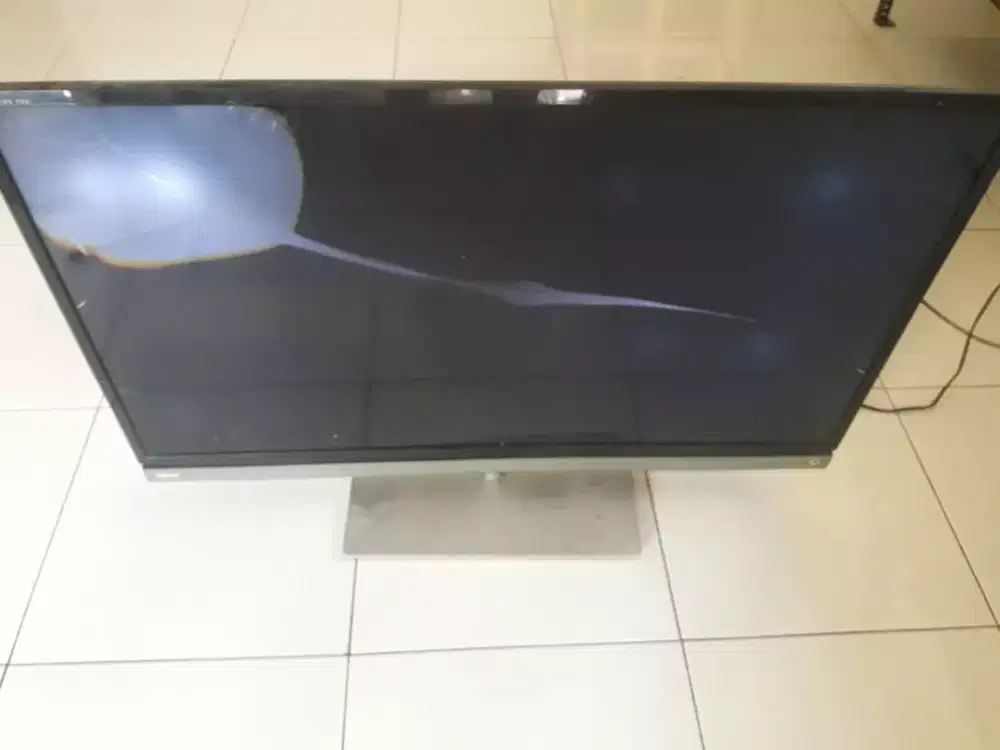TV Toshiba 39 layar pecah