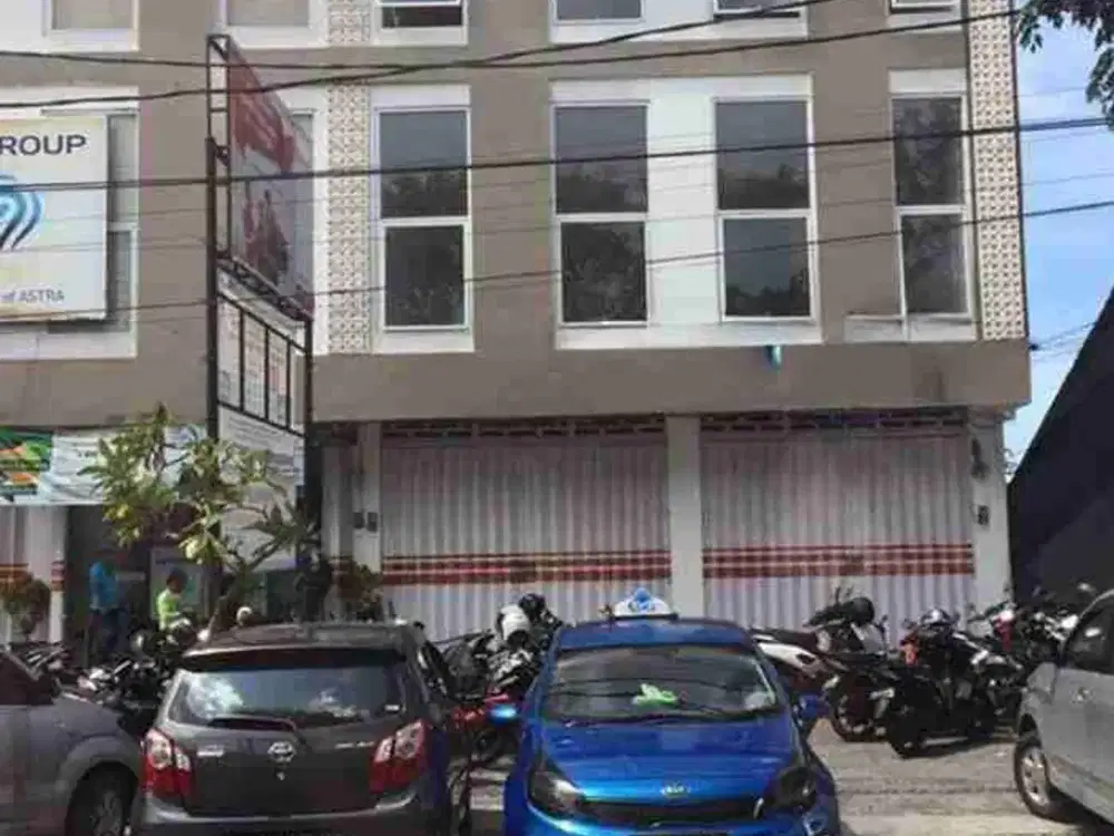 Ruko gandeng 3 lantai strategis Raya Kuta Bali