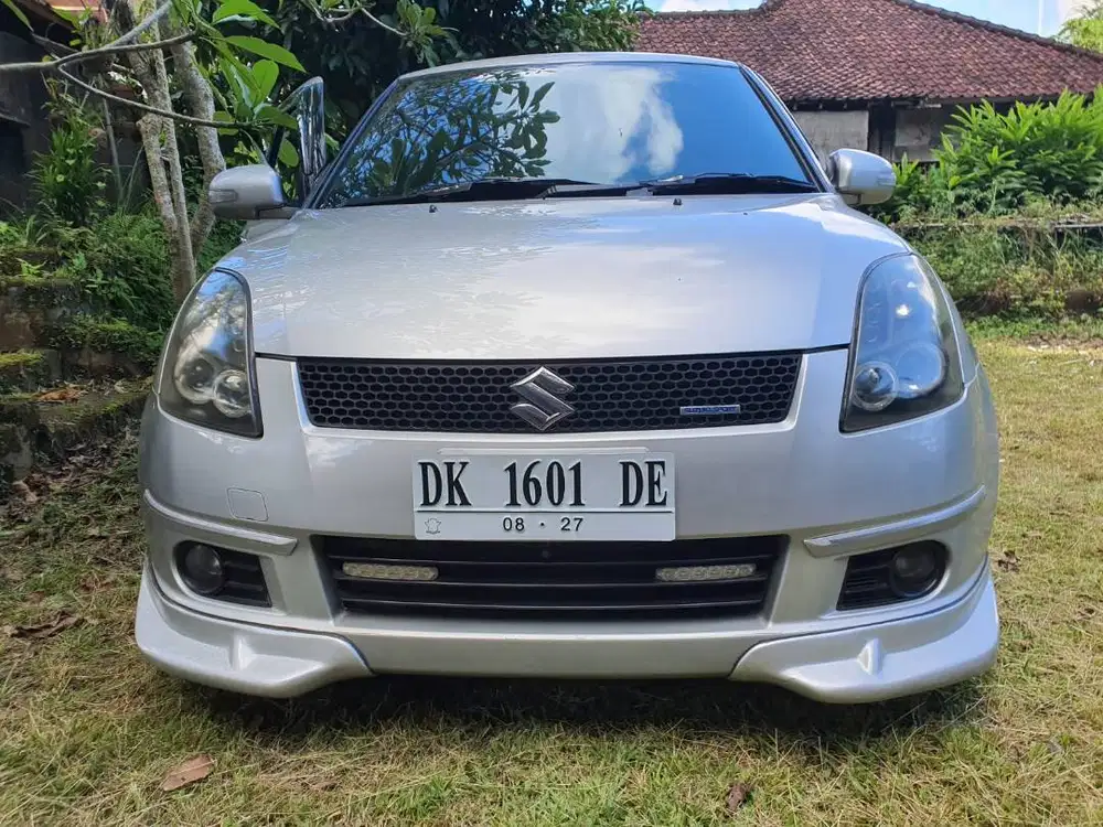 DI JUAL MOBIL SUZUKI SWIFT