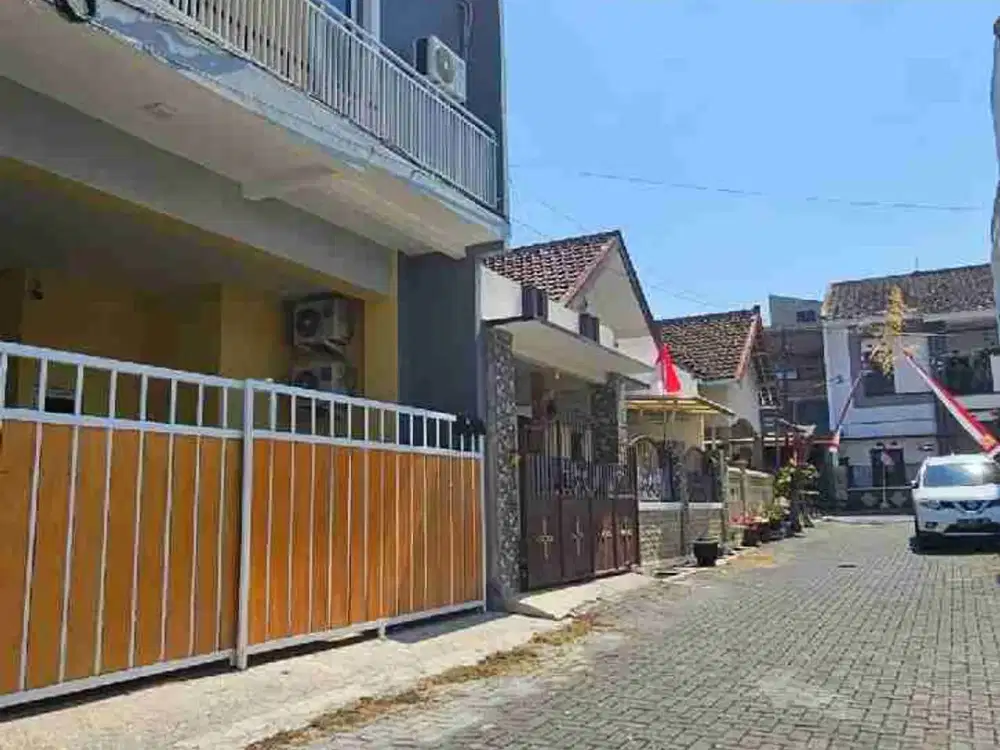 kos 2 lt kamar 9 full furniture plus ac wtaer heater dekat kampus UNMUH tinggal melanjutkan