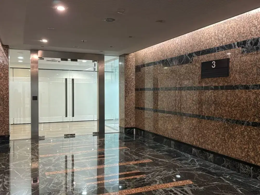 SEWA KANTOR DI JAKARTA SELATAN SUDIRMAN 1542M2 FITTED 190K NEGO