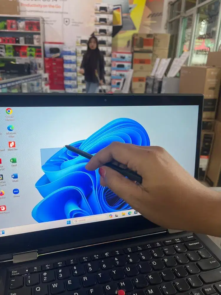 Laptop Lenovo Thinkpad Yoga i7 Gen 10 Ram 16Gb Ssd 512Gb Touch Flip