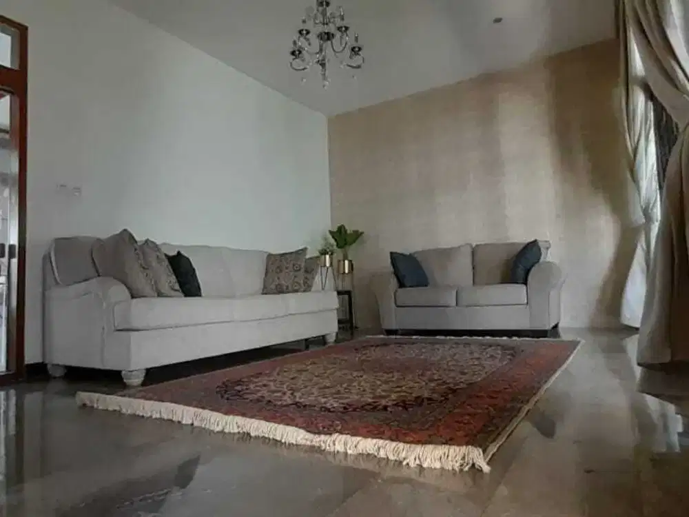 Rumah kokoh asri full jati dan marmer dekat Maranatha Pasteur