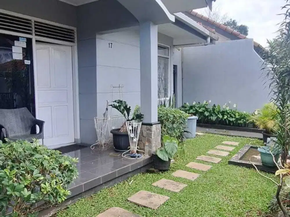 Rumah terawat dekat griya Arcamanik