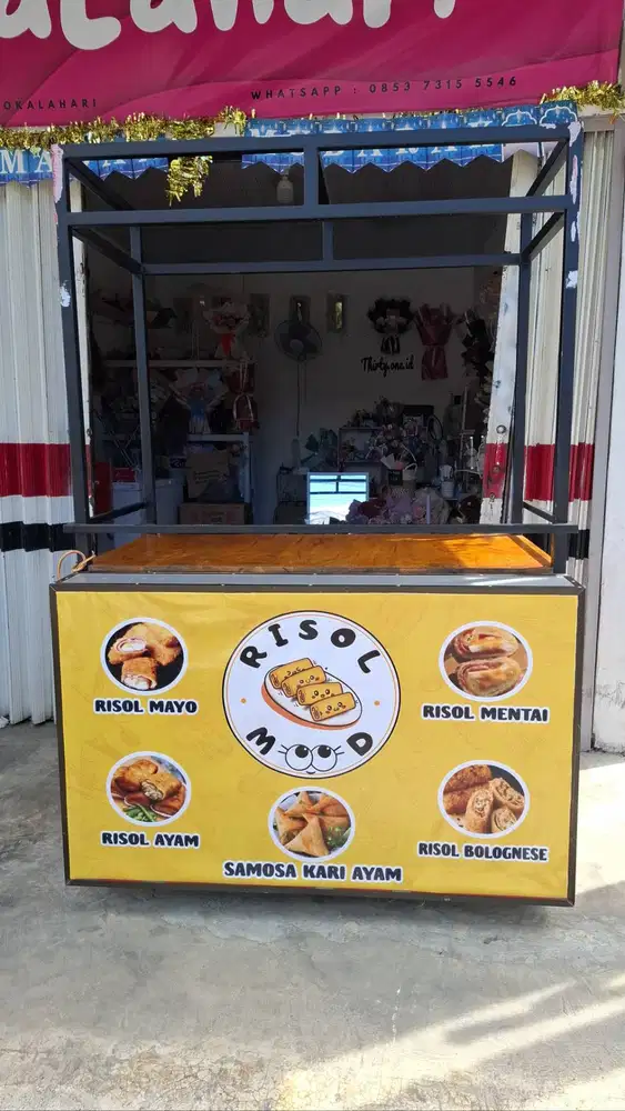 Gerobak/ Stelling/ Kontainer/ RAK Jualan Kondisi Masih Sangat Bagus