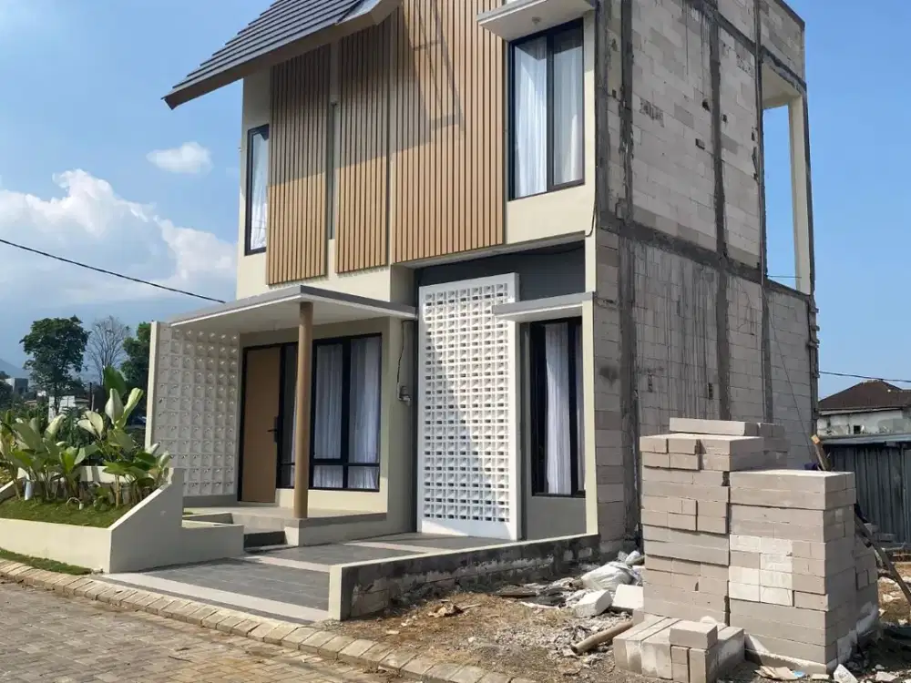 Villa junrejo batu strategis 2 lantai dekat tempat wisata