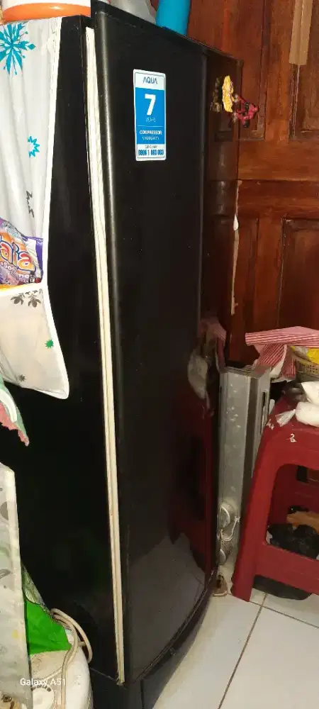 Dijual Cepat Kulkas Merek Aqua 1 Pintu