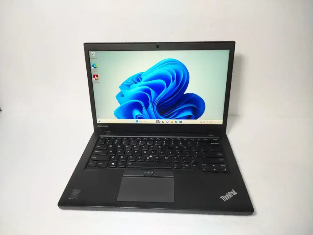 A828 Lenovo thinkpad T450S core i7-5600U Ram 12GB ssd 512GB