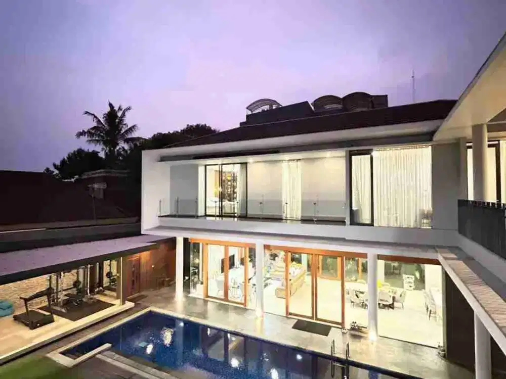 Dijual Rumah Lux Modern ada kolam renang,lift di daerah Pasteur