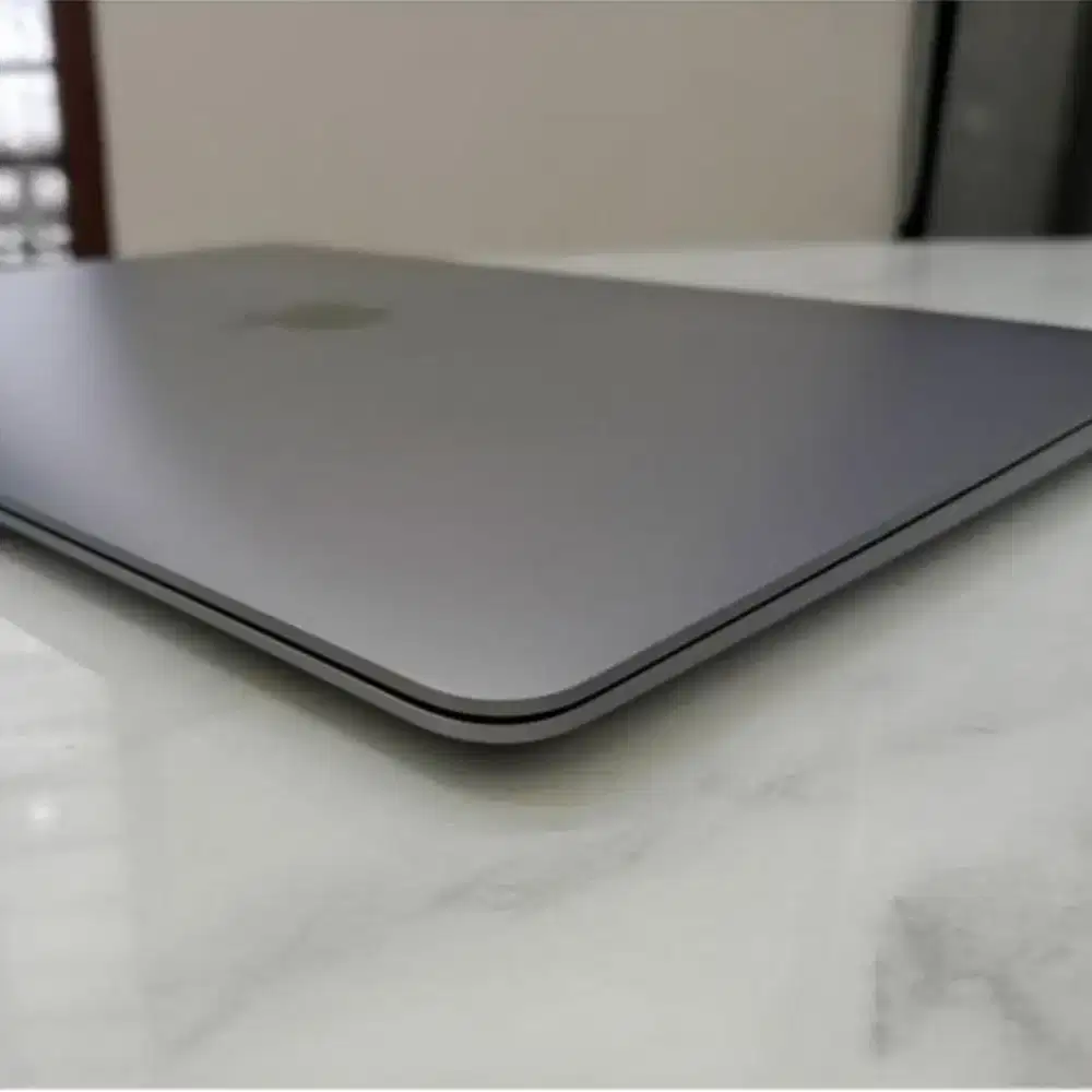 Apple Macbook Air 2019 mulus bisa tuker tambah