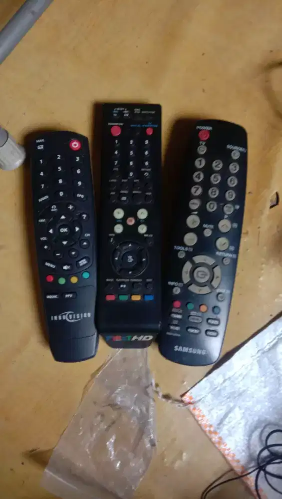 Remote tv  ada 3 pcs