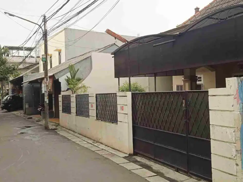Rumah 1.5 Lantai Luas 300m Lokasi Dekat Sektor 2 Bintaro