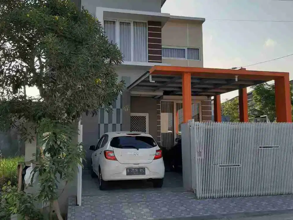DIJUAL RUMAH FULLFURNISH TENGAH KOTA BERNUANSA MINIMALIS LOKASI DALAM PERUMAHAN REGENCY AMAN NYAMAN HARGA NEGO