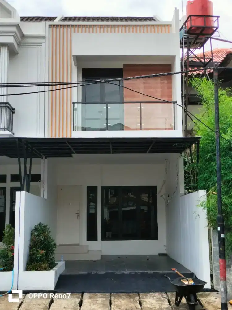 Dijual Rumah minimalis 2 lantai lokasi strategis dekat ITC Mangga Dua