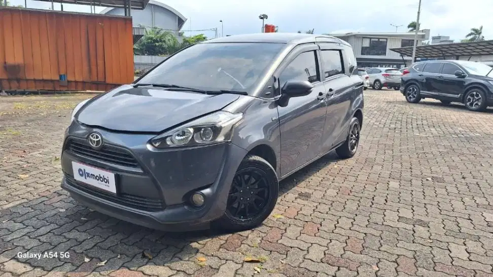 PAJAK PANJANG DP MINIM Toyota Sienta 1.5 V Bensin-AT 2017 PIF