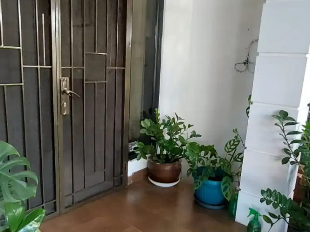 Dijual Rumah di Raffleshills Strategis dengan Pusat Pembelanjaan,Tol,Dll