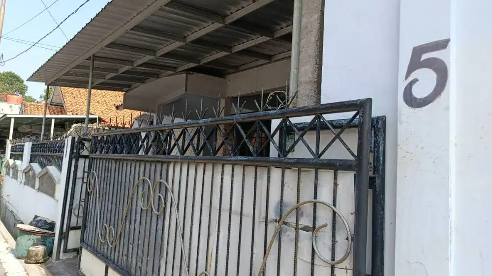 DIJUAL CEPAT TANAH DAN BANGUNAN RUMAH DAERAH GAYAMSARI