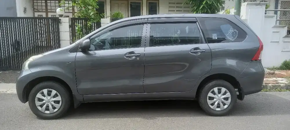 Toyota Avanza E 1.3 Manual thn 2013 low kilometer