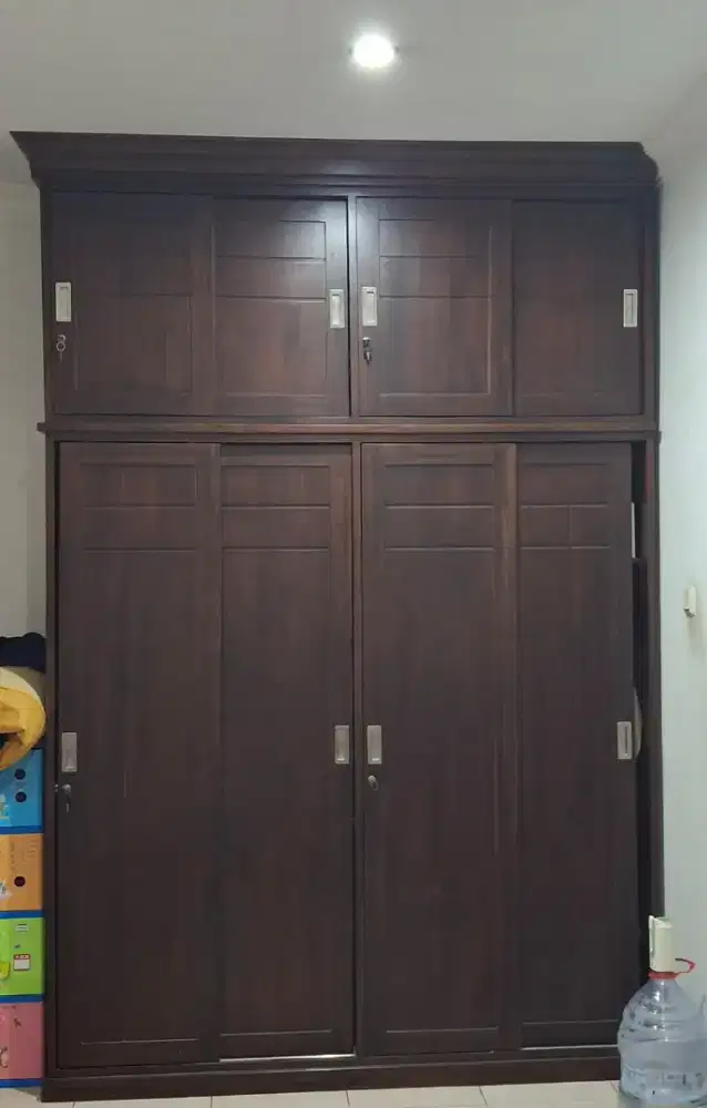 Dijual lemari pakaian tas dll