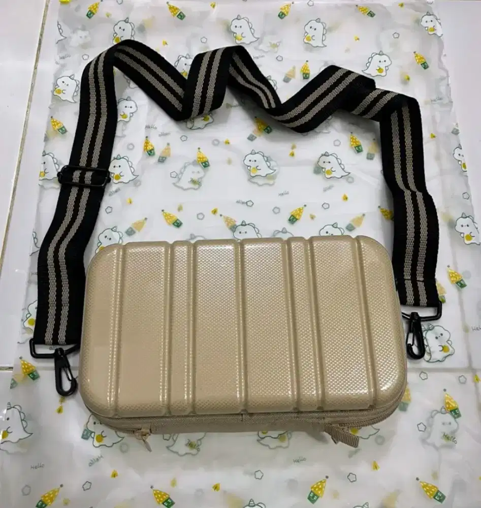 Tas Selempang Koper Minimalis By Passport Warna Cream New