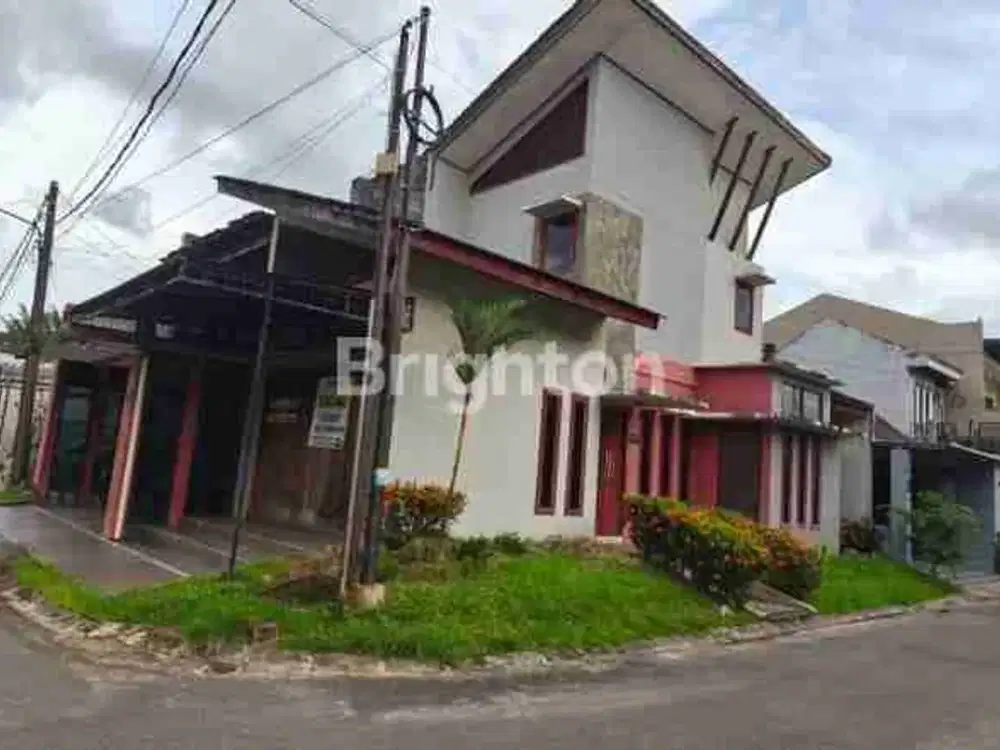 DIJUAL RUMAH POSISI HOOK TENGAH KOTA BERNUANSA MINIMALIS LOKASI DALAM PERUMAHAN WIKA AMAN NYAMAN HARGA NEGO