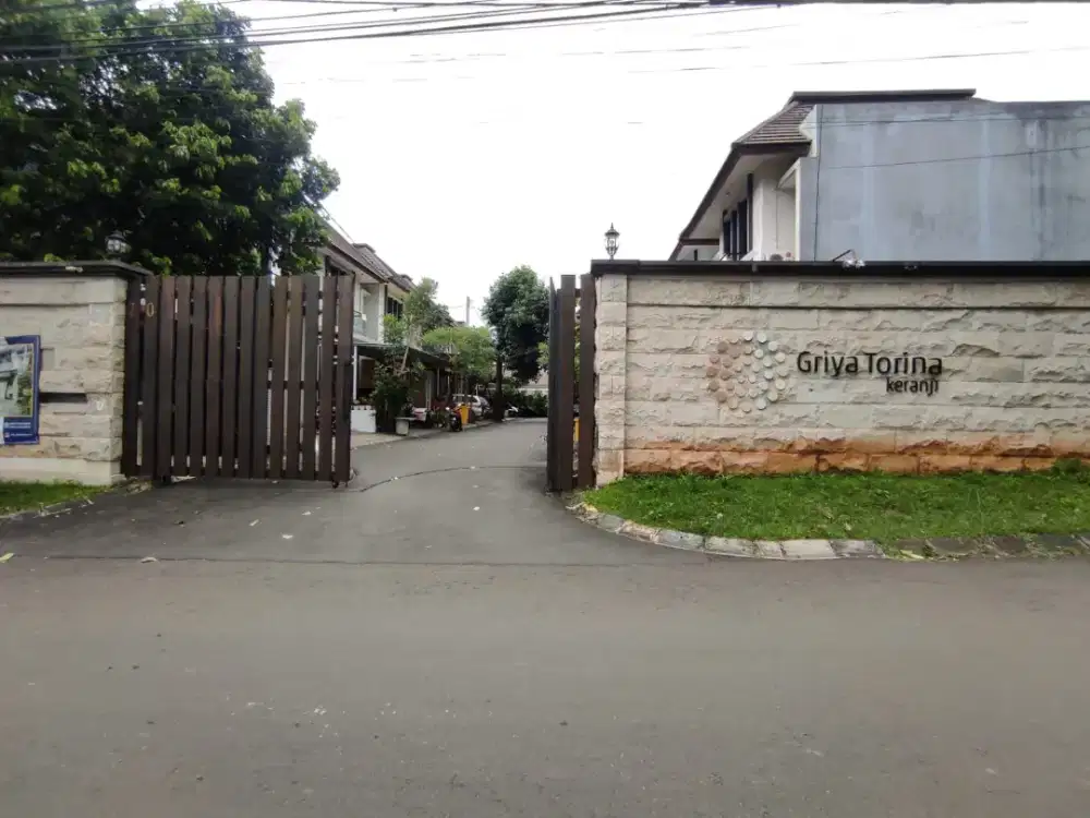 Rumah Trifical Modern Siap Huni - di Jagakarsa Jakarta Selatan