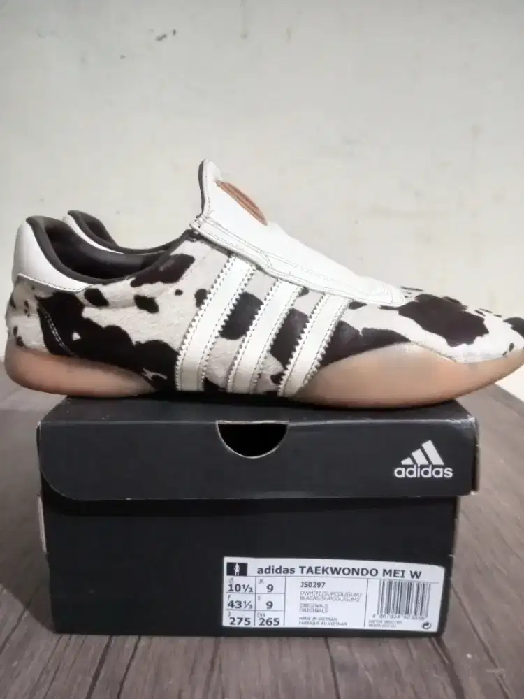 Adidas Taekwondo size 43 motif kulit sapi, rare