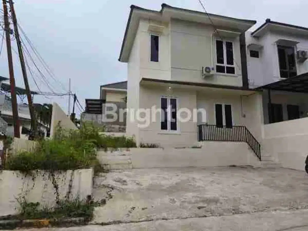 DIJUAL RUMAH HOOK TENGAH KOTA BERNUANSA MINIMALIS LOKASI DALAM PERUMAHAN SEPINGGAN PRATAMA AMAN NYAMAN HARGA NEGO