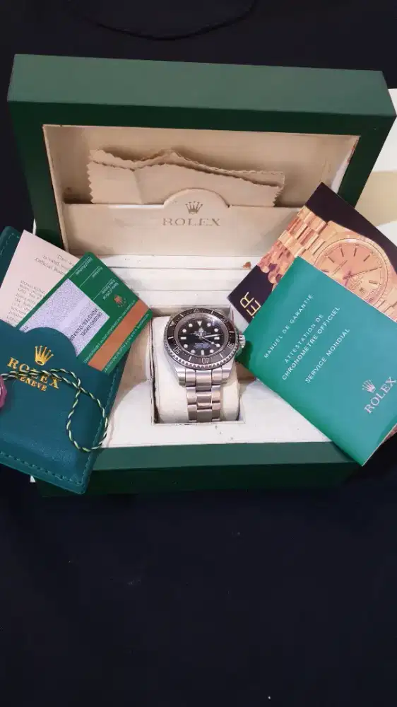 Jam rolex sea -dweller