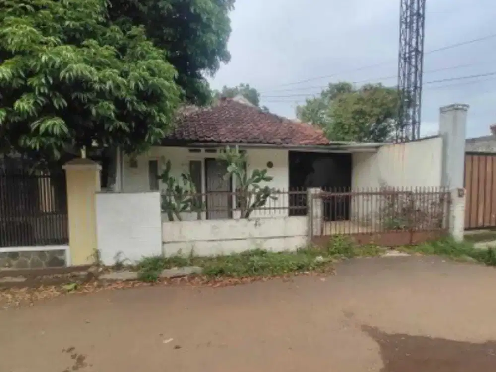 DIJUAL RUMAH STRATEGIS  DI SURYALAYA
