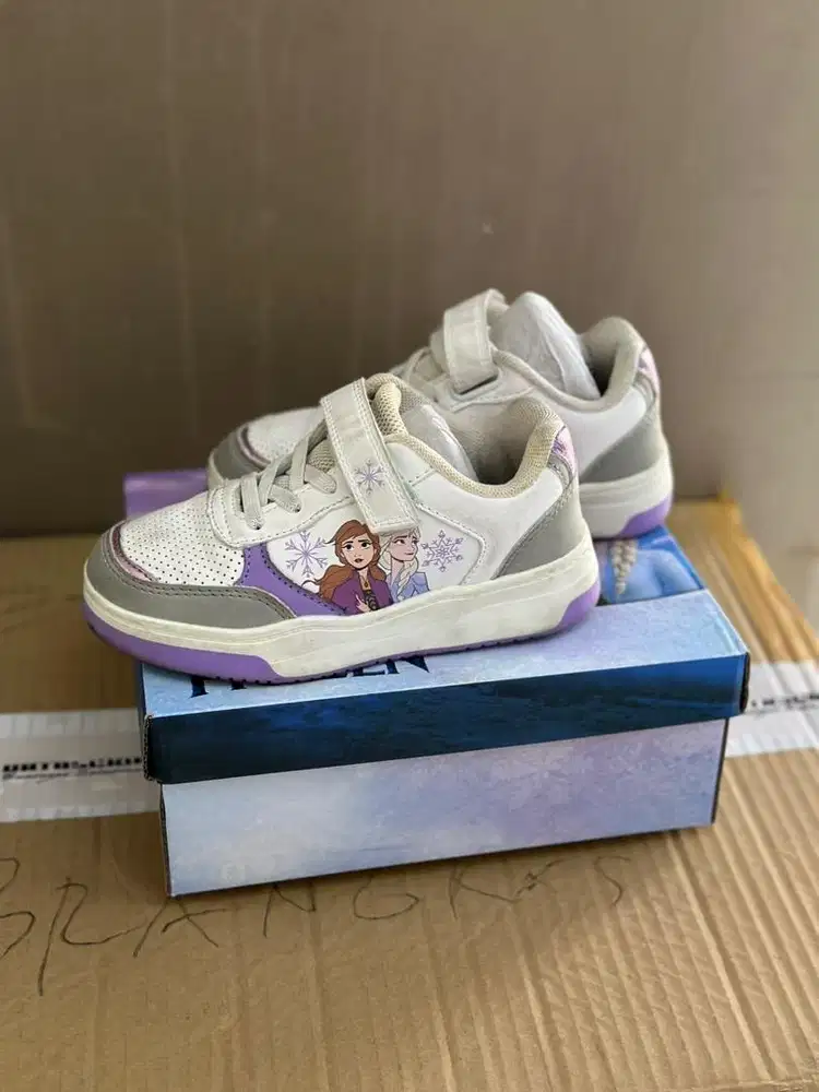 Sepatu Disney Frozen