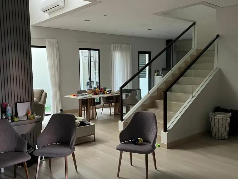 DIJUAL RUMAH FULL FURNISHED CLUSTER EMILY SUMMARECON BANDUNG