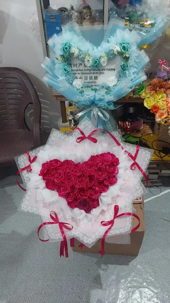 Buket love pita satin pink