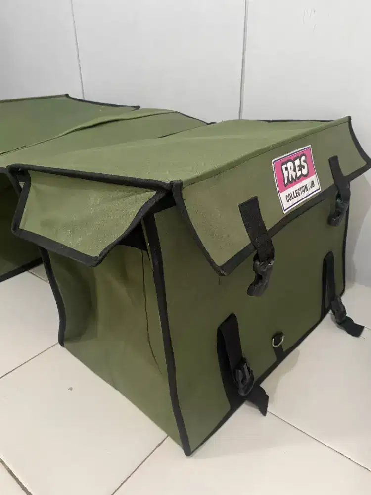 Tas Samping Motor FRES Collection JB – Kondisi Bagus, Siap Pakai!
