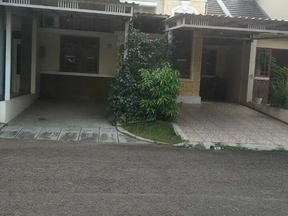 Dijual rumah grand wisata murah