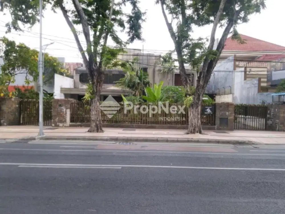 Pinggir Jalan Komersial di Surabaya Bangunan 1 Lantai