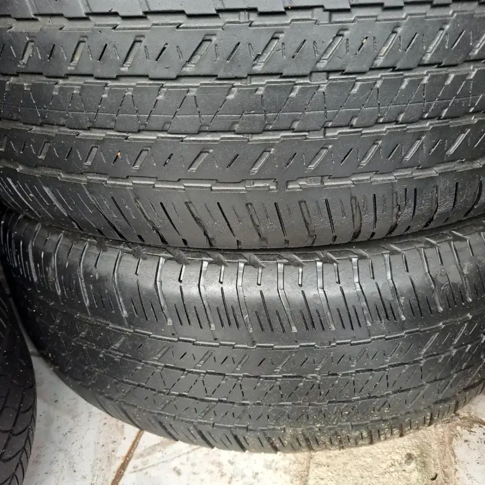 Ban fortuner pajero 265 60 r18 bridgestone dueler