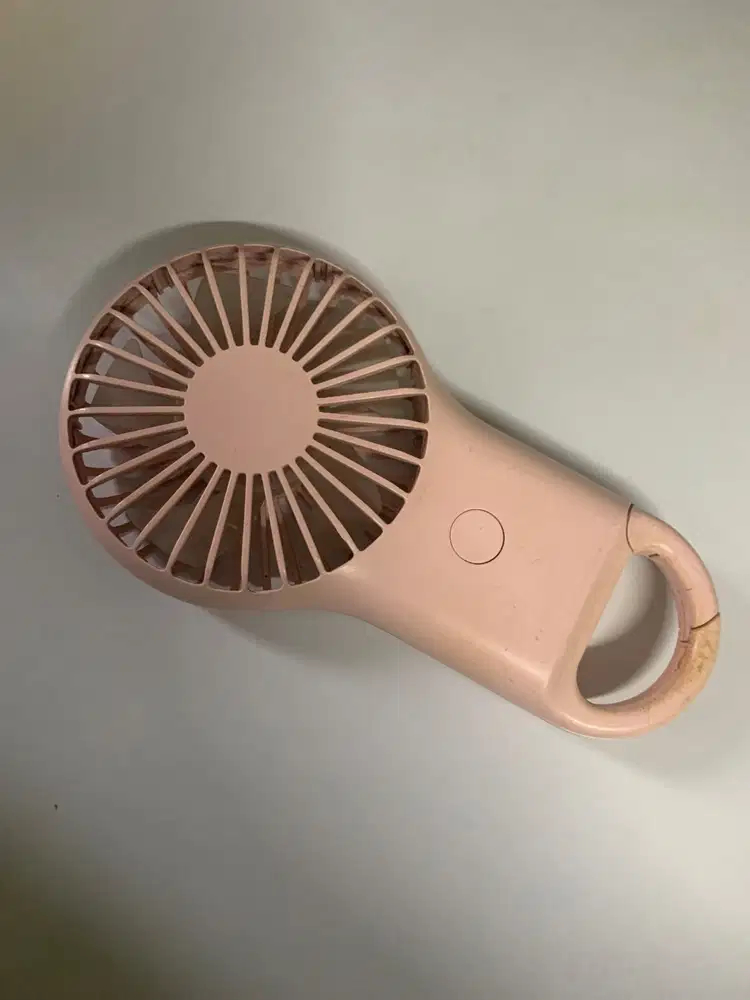 Kipas Portabel Pink
