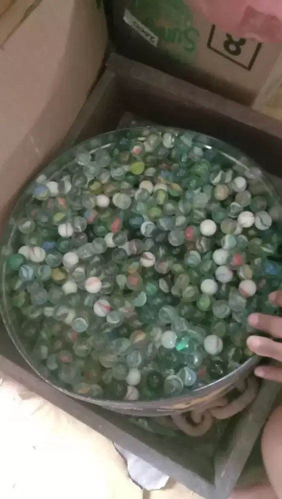 Kelereng / gundu  1 kaleng besar full