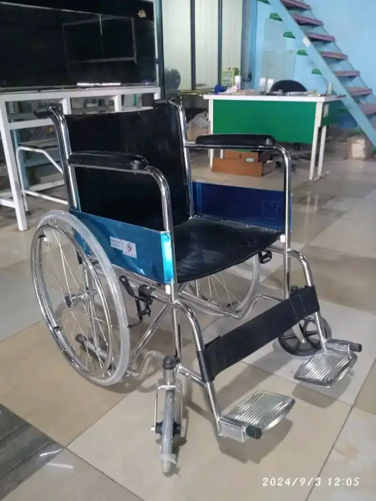 Kursi Roda Standar Pasien