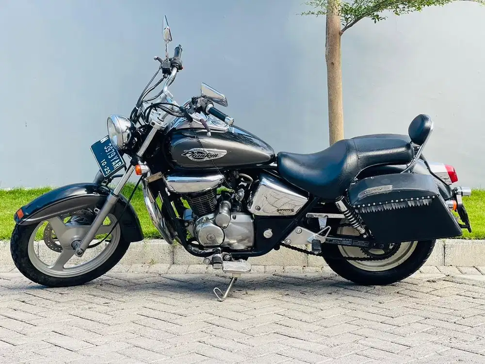 Honda phantom 200cc cruiser 2002 full original plat N