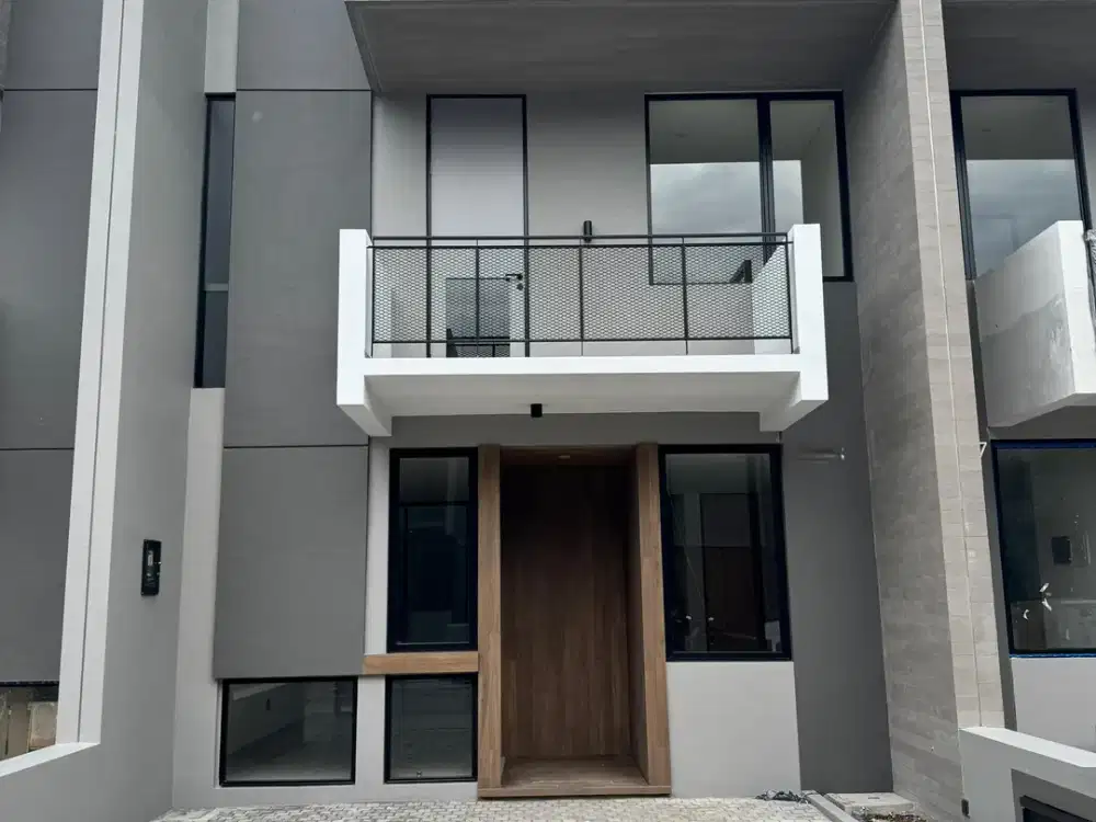 Rumah 2 Lantai Di Central Park MERR Surabaya Timur