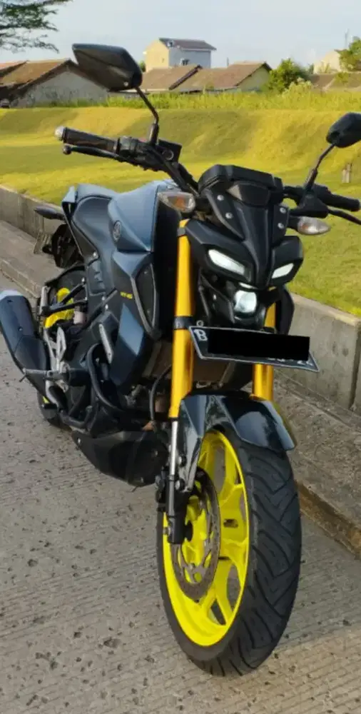 MT-15 Naked Bike for Sale